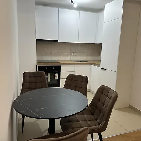 Apartment Urban Oasis At Corner *